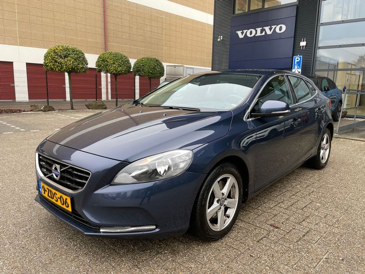 VOLVO V40 2014 yv1mva851f2220219