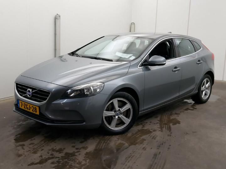 VOLVO V40 2014 yv1mva851f2223749