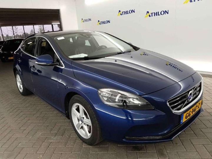 VOLVO V40 2015 yv1mva881g2275575