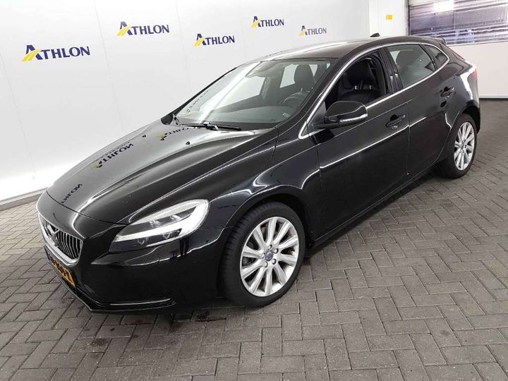 VOLVO V40 2016 yv1mva881h2360639