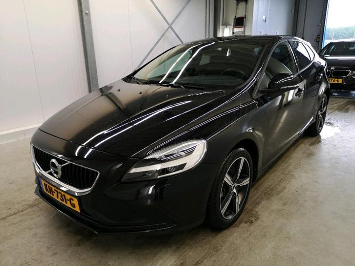 VOLVO V40 2016 yv1mva881h2381701