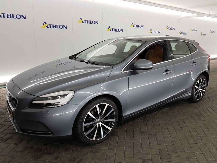 VOLVO V40 2017 yv1mva881j2462592