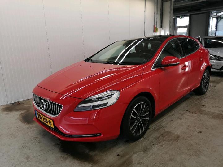 VOLVO V40 2016 yv1mva88dh2379319