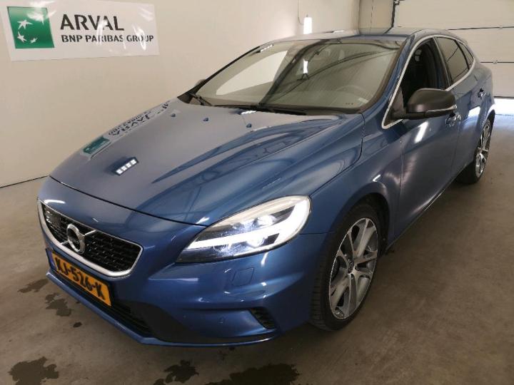 VOLVO V40 2016 yv1mva88dh2386641