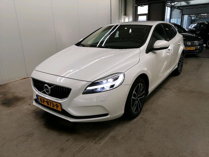 VOLVO V40 2016 yv1mva88dh2395240