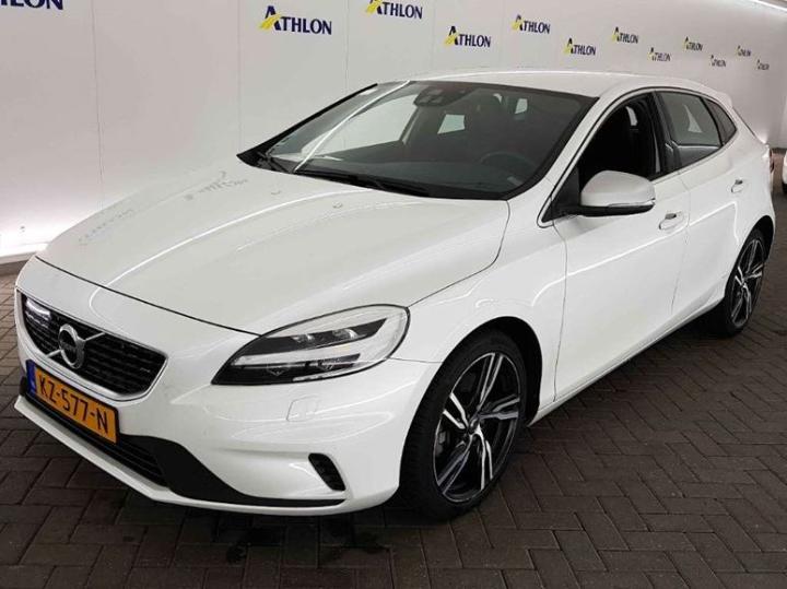 VOLVO V40 2016 yv1mva88dh2413258