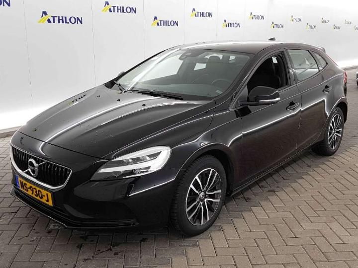 VOLVO V40 2017 yv1mva88dh2434531