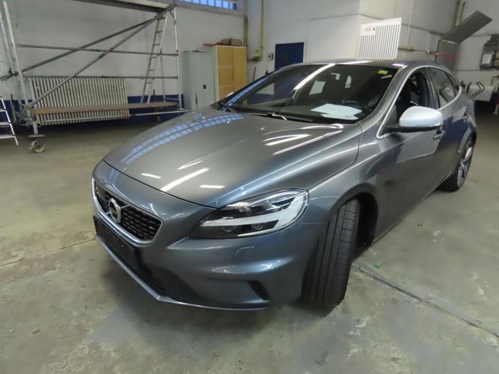 VOLVO V40 2017 yv1mva8l1h2430695