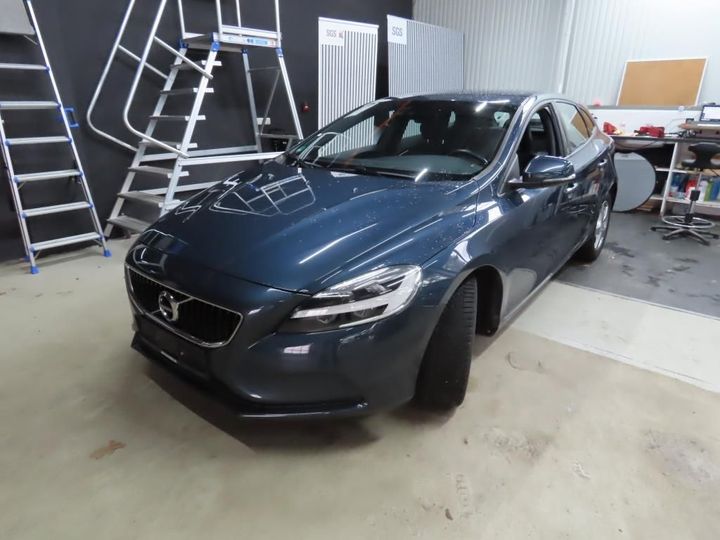 VOLVO V40 2017 yv1mva8l1h2441227