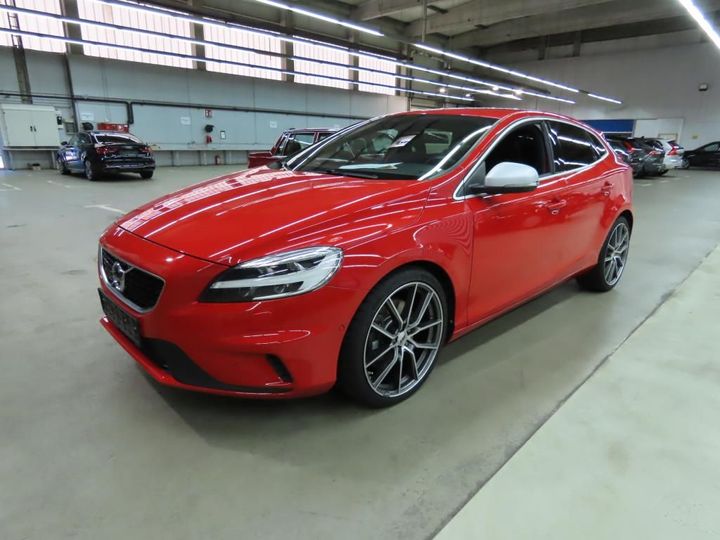 VOLVO V40 2017 yv1mva8ldj2462860