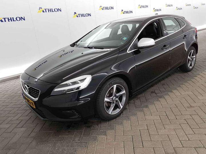 VOLVO V40 2016 yv1mw7431h2367672