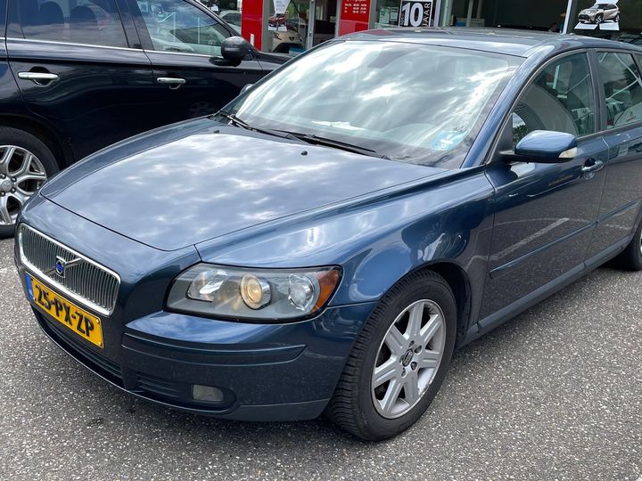 VOLVO V50 2005 yv1mw753152084614