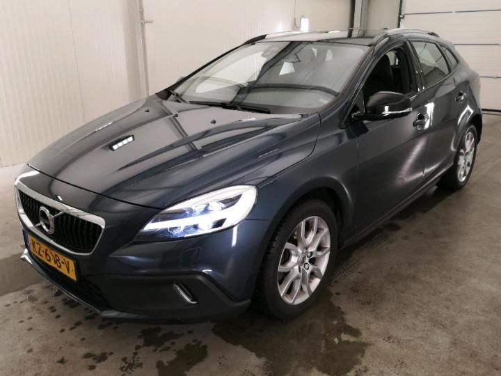 VOLVO V40 2017 yv1mz29l0h2129335