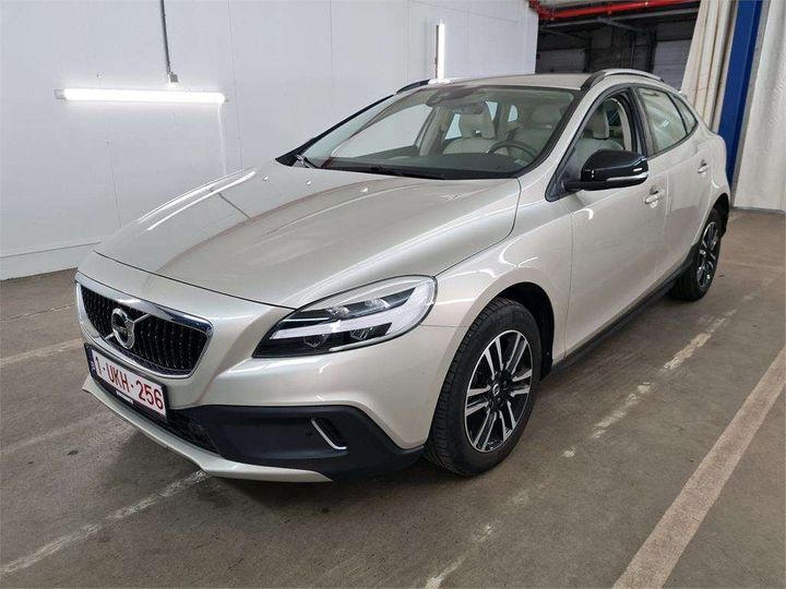 VOLVO V40 2018 yv1mz29l0j2147806