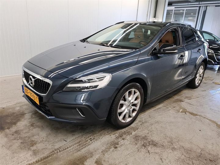 VOLVO V40 2019 yv1mz32v0k2179232