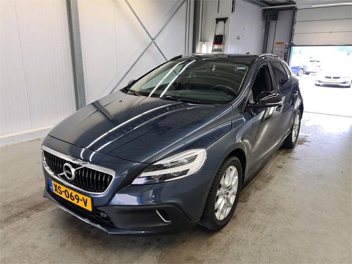 VOLVO V40 2019 yv1mz32v0k2179713