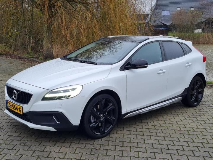 VOLVO V40 CROSS COUNTRY 2019 yv1mz32v0k2183005