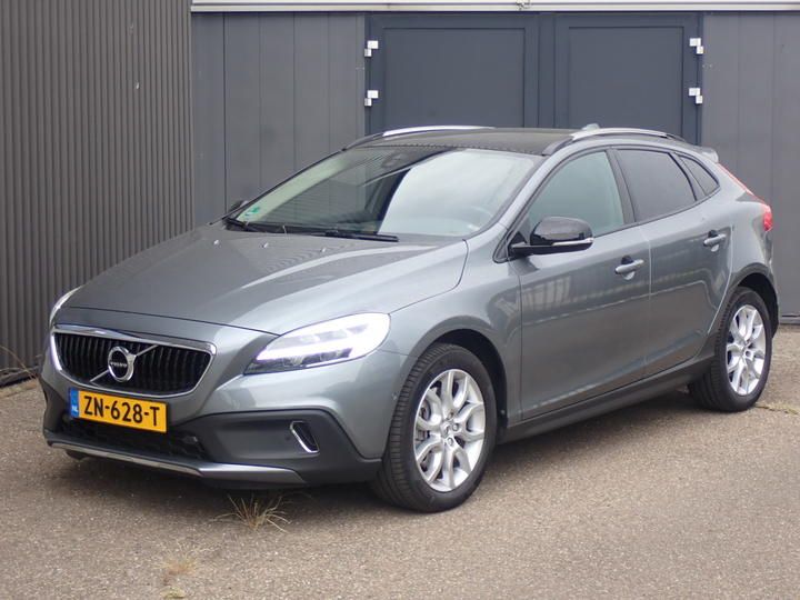 VOLVO V40 HATCHBACK 2019 yv1mz32v0k2185152