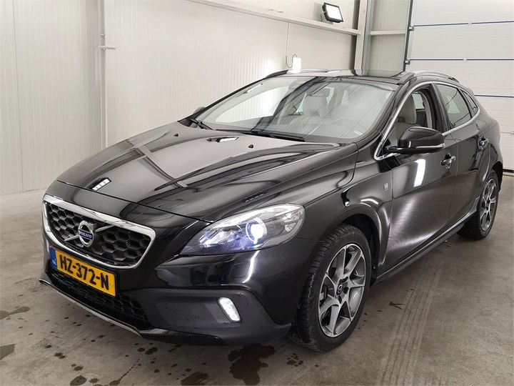 VOLVO V40 2016 yv1mz37l1g2104130