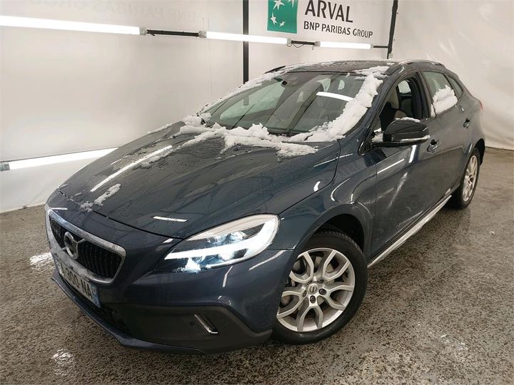 VOLVO V40 2018 yv1mz70v0k2174103