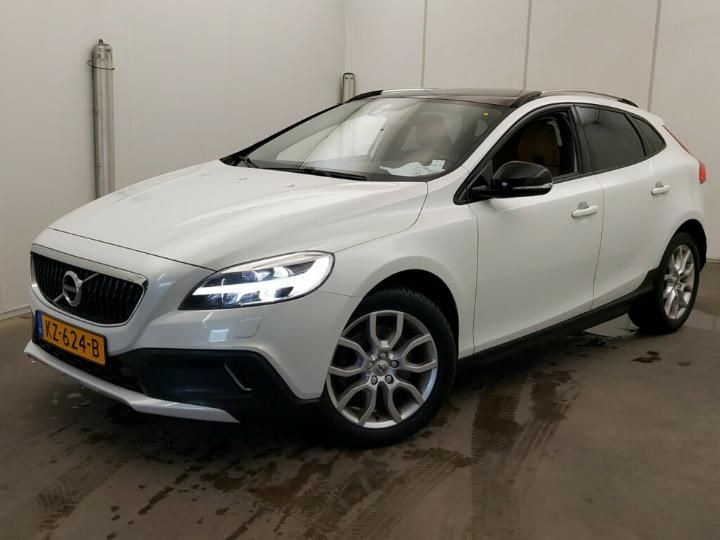 VOLVO V40 2017 yv1mz74l0h2125962