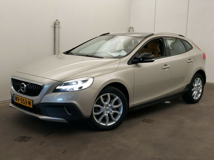 VOLVO V40 2017 yv1mz74l0h2136700