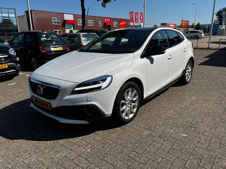 VOLVO V40 CROSS COUNTRY 2017 yv1mz74l0j2140510