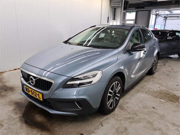 VOLVO V40 2017 yv1mz74l0j2147111