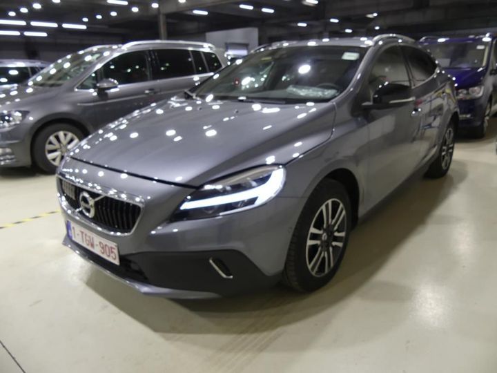 VOLVO V40 CROSS COUNT 2017 yv1mz74l0j2147522