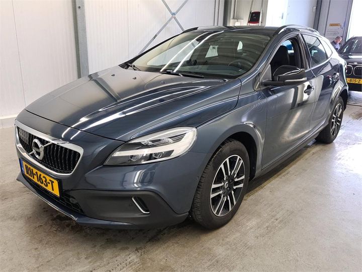 VOLVO V40 2017 yv1mz74l0j2149978