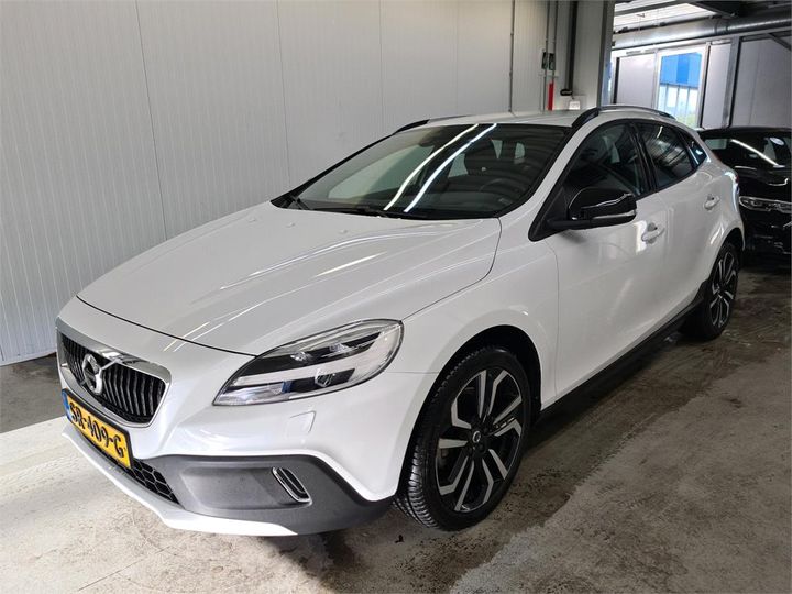 VOLVO V40 2018 yv1mz74l1j2140113