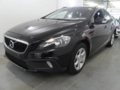 VOLVO V40 CROSS COUNTRY DIESEL - 2016 2017 yv1mz74l1j2141393