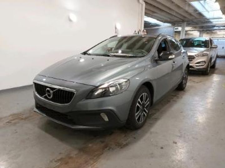 VOLVO V40 CROSS COUNTRY DIESEL - 2016 2017 yv1mz74l1j2141414