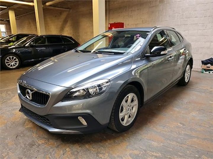 VOLVO V40 CROSS COUNTRY DIESEL - 2016 2017 yv1mz74l1j2143280