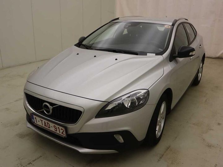 VOLVO V40 2017 yv1mz74l1j2143636