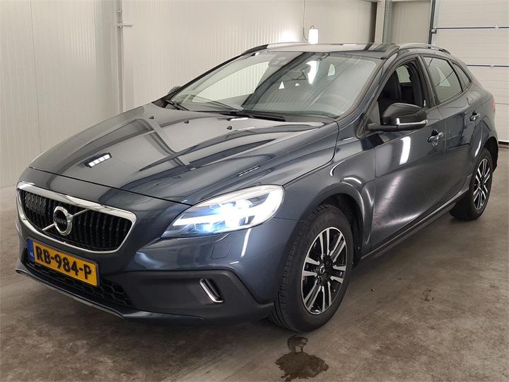 VOLVO V40 2017 yv1mz74l1j2146691