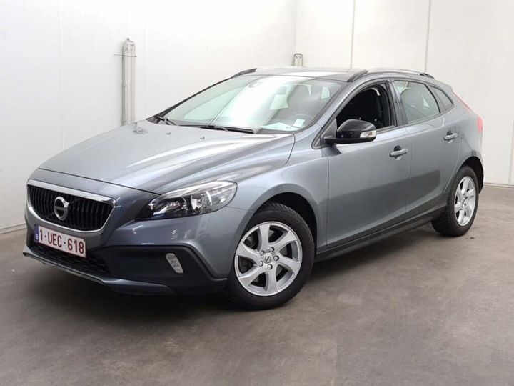 VOLVO V40 2018 yv1mz74l1j2157832