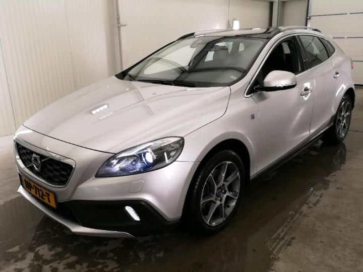 VOLVO V40 2015 yv1mz79l0g2101808