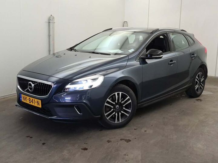 VOLVO V40 2017 yv1mz79l0h2131152