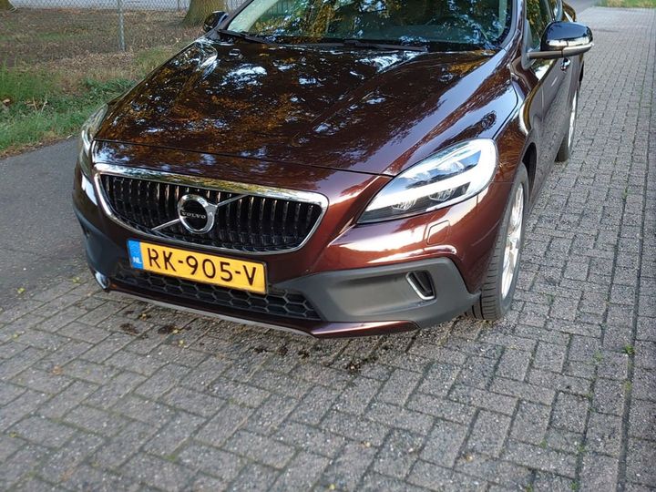 VOLVO V40 CROSS COUNTRY 2017 yv1mz79l0h2131400