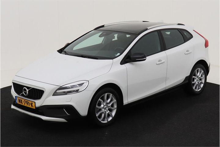 VOLVO V40 CROSS COUNTRY 2017 yv1mz79l0h2132090