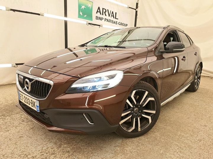 VOLVO V40 2017 yv1mz79l0j2153009