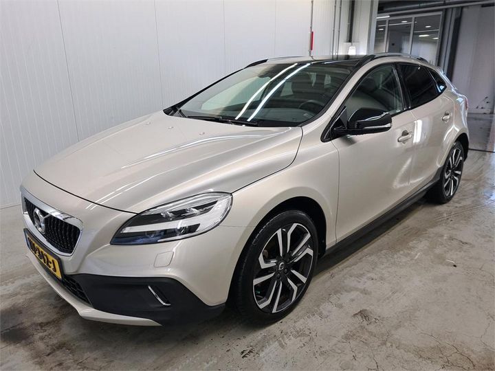 VOLVO V40 2016 yv1mz79l1h2127372