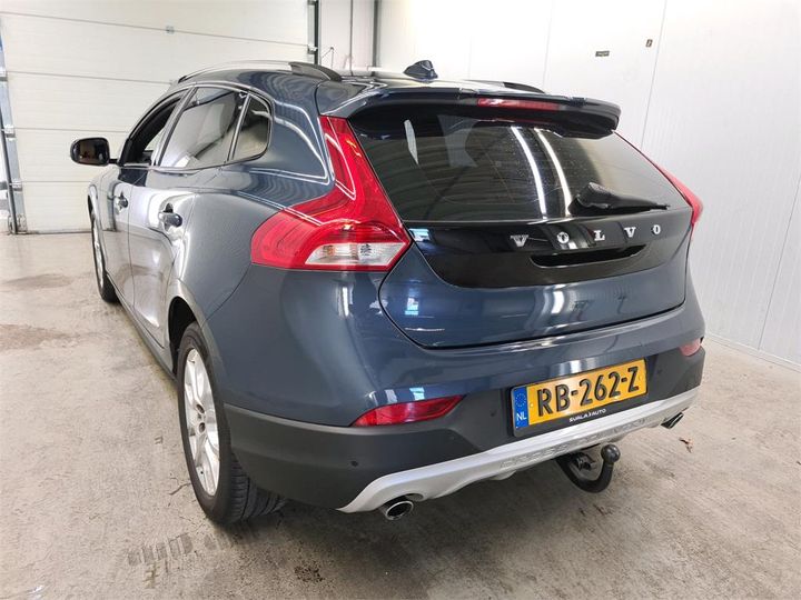 VOLVO V40 2017 yv1mz79l1j2147386