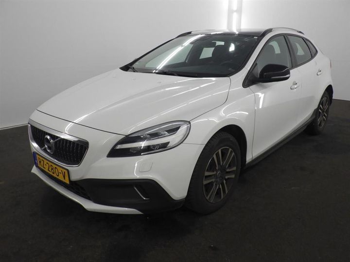 VOLVO V40 CROSS COUNTRY 2018 yv1mz79l1j2148552