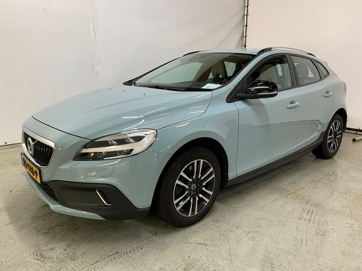 VOLVO V40 CROSS COUNTRY 2018 yv1mz79l1j2149533