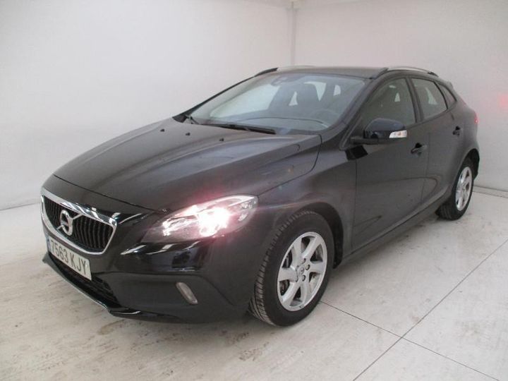 VOLVO V40 2018 yv1mz79l1j2153981