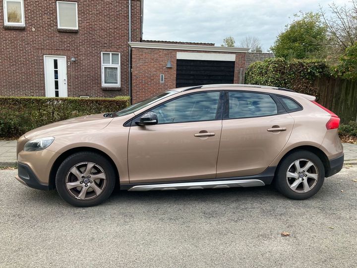 VOLVO V40 CROSS COUNTRY 2013 yv1mz8451d2004503