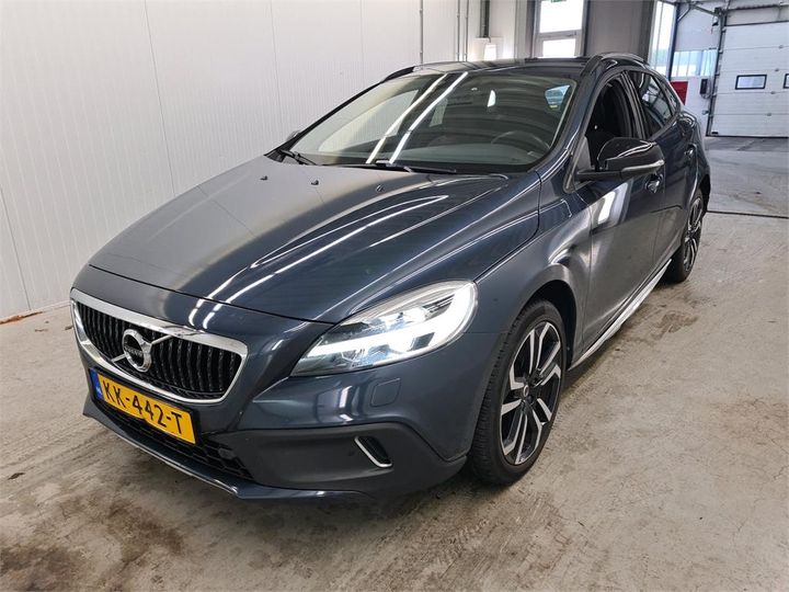 VOLVO V40 2016 yv1mza8l1h2121897