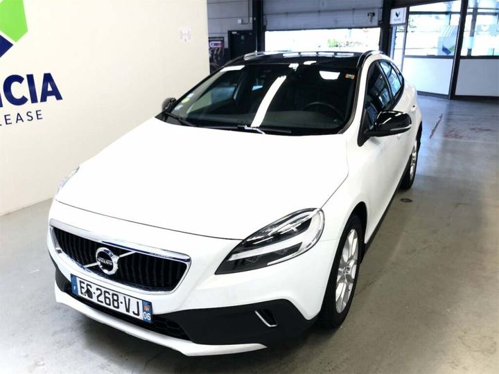 VOLVO V40 CROSS COUNTRY 2017 yv1mza8l1j2148435